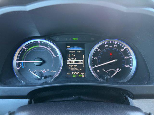 Photo of 2017 Predawn Gray Mica Toyota Highlander Hybrid