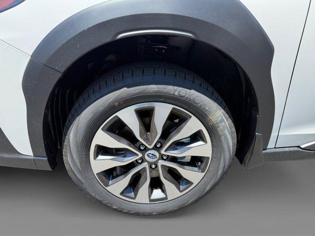Photo of 2025 WHITE PEARL Subaru Outback