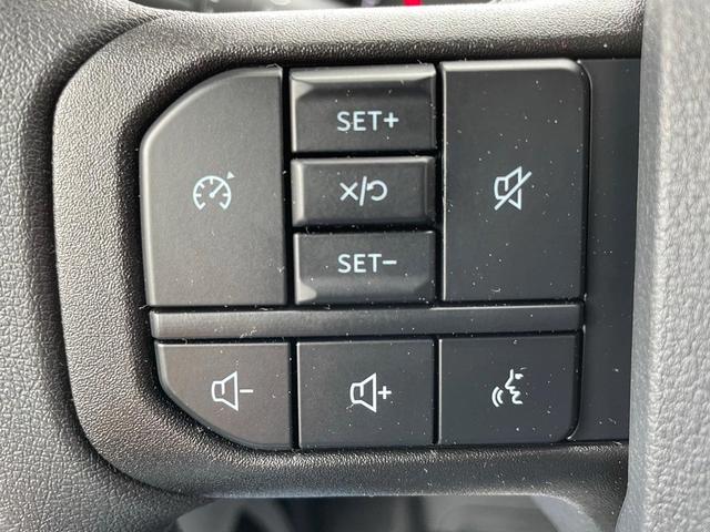 Photo of 2025 Oxford White Ford F-350