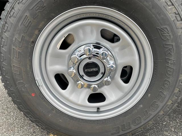 Photo of 2025 Oxford White Ford F-350