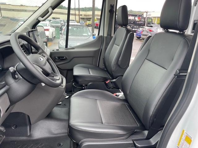 Photo of 2025 Oxford White Ford Transit-250