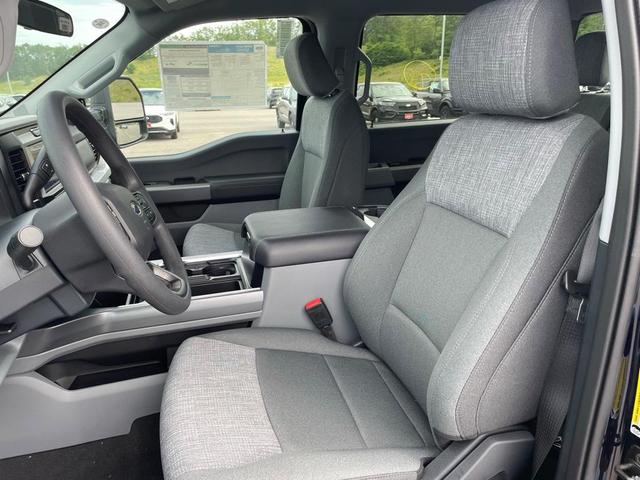Photo of 2025 Blue Ford F-250