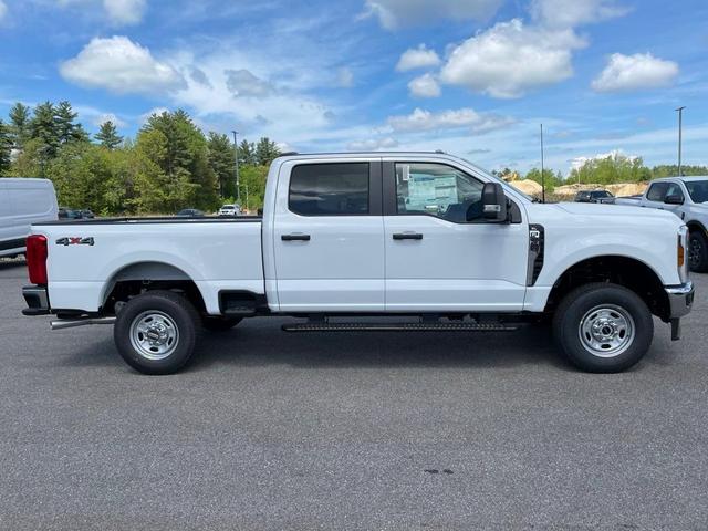 Photo of 2025 Oxford White Ford F-250