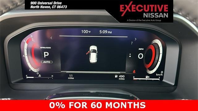 Photo of 2025 White / Black Nissan Rogue
