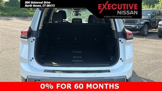 Photo of 2025 White / Black Nissan Rogue
