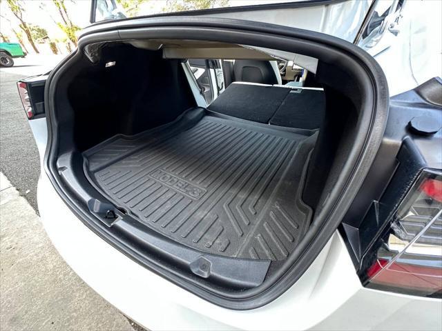Photo of 2020 White Tesla Model 3