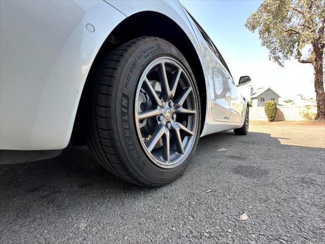 Photo of 2020 White Tesla Model 3