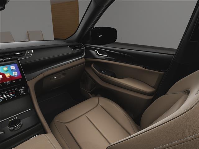 Photo of 2025 Diamond Black Jeep Grand Cherokee L