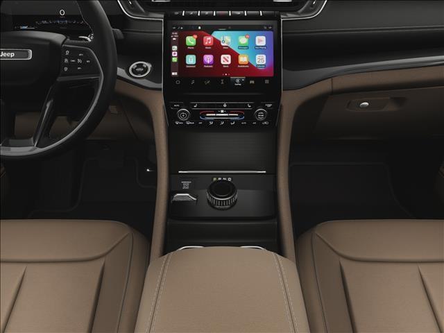 Photo of 2025 Diamond Black Jeep Grand Cherokee L