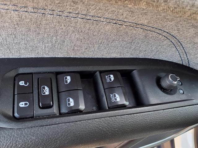 Photo of 2024 Bright White Clearcoat Jeep Compass