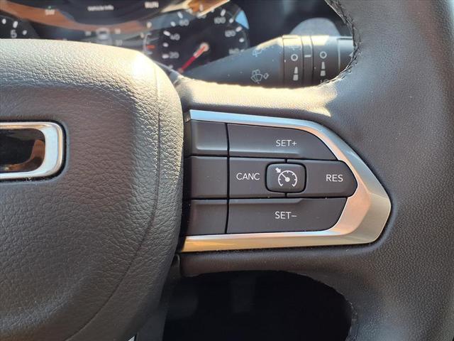 Photo of 2024 Bright White Clearcoat Jeep Compass