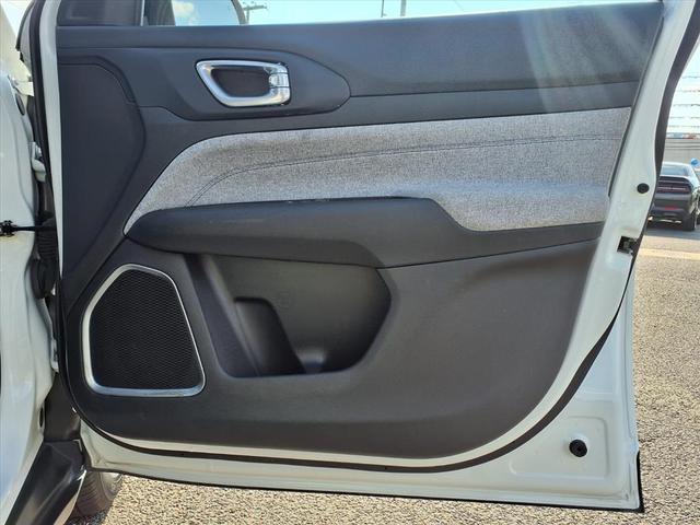 Photo of 2024 Bright White Clearcoat Jeep Compass