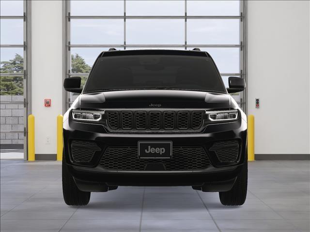 Photo of 2025 Diamond Black Jeep Grand Cherokee