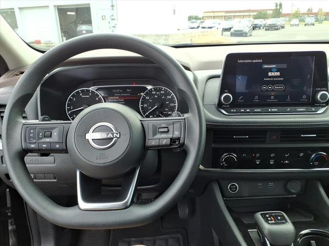 Photo of 2023 Super Black Nissan Rogue