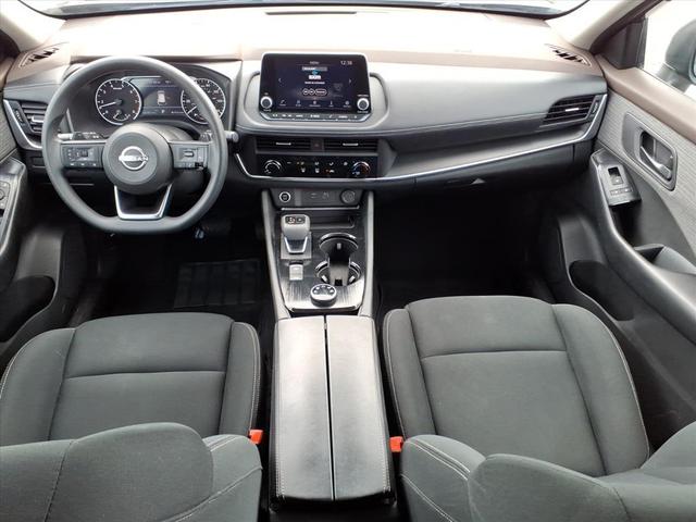 Photo of 2023 Super Black Nissan Rogue