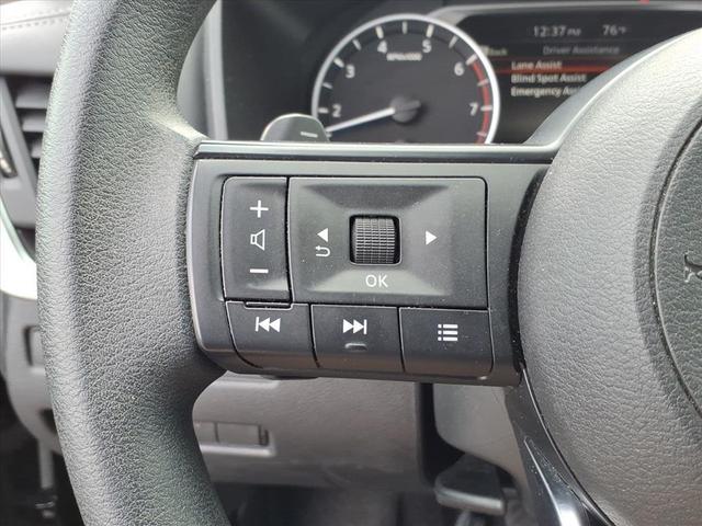 Photo of 2023 Super Black Nissan Rogue
