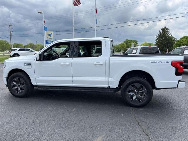 Photo of 2024 Oxford White Ford F-150 Lightning