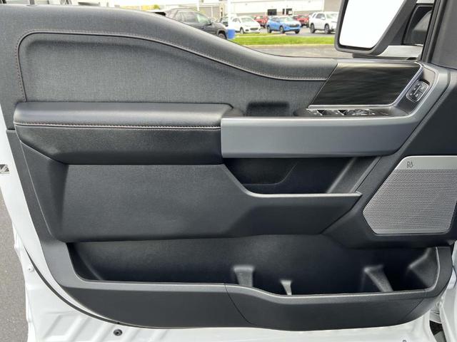 Photo of 2024 Oxford White Ford F-150 Lightning