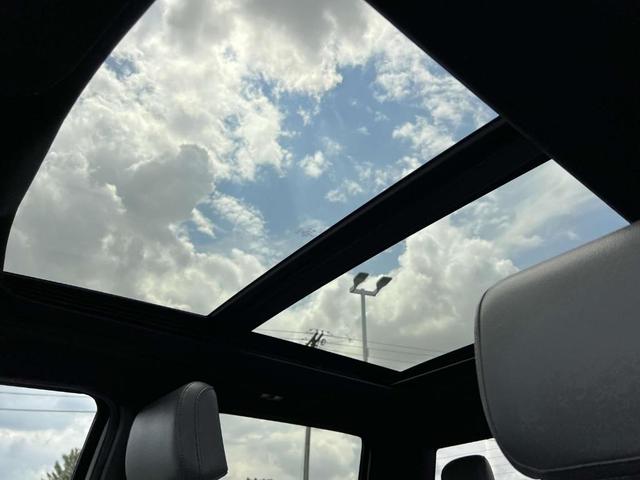 Photo of 2024 Oxford White Ford F-150 Lightning