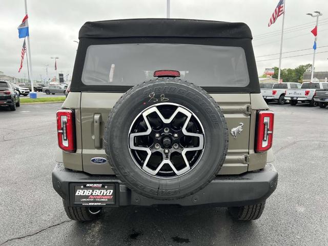 Photo of 2025 Gray Ford Bronco