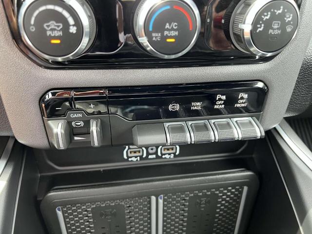 Photo of 2025 Bright White Clearcoat RAM 2500
