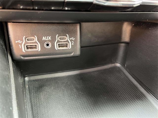 Photo of 2023 DB Black Crystal Clearcoat Dodge Durango
