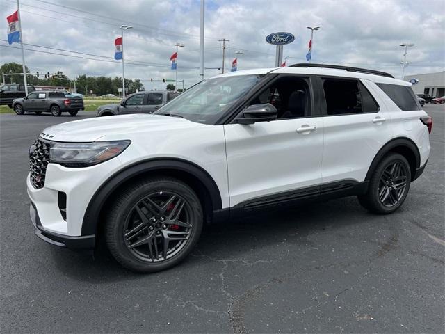 Photo of 2025 White Ford Explorer