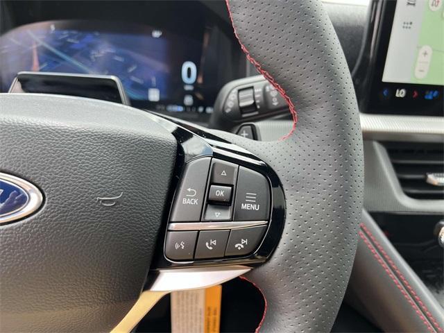 Photo of 2025 White Ford Explorer