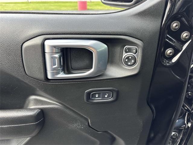 Photo of 2022 Black Clearcoat Jeep Wrangler Unlimited