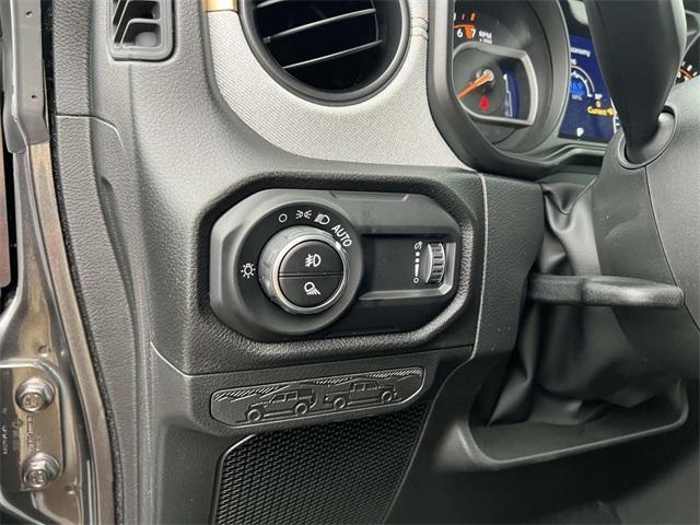 Photo of 2025 Granite Crystal Clearcoat Metallic Jeep Gladiator