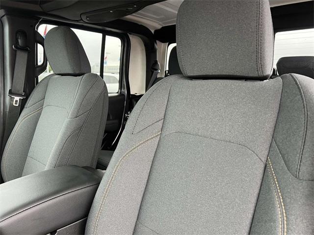 Photo of 2025 Granite Crystal Clearcoat Metallic Jeep Gladiator