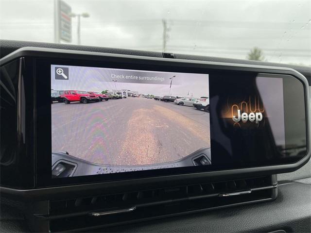 Photo of 2025 Granite Crystal Clearcoat Metallic Jeep Gladiator