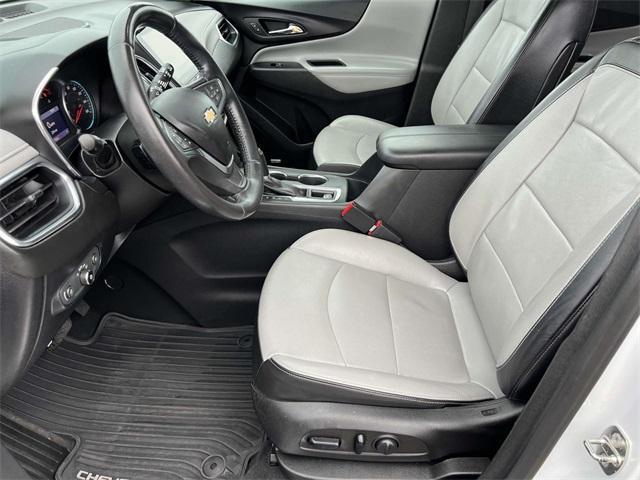 Photo of 2019 Summit White Chevrolet Equinox