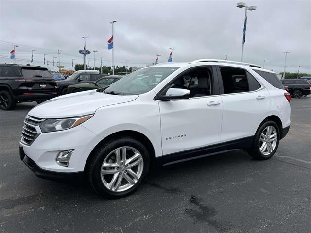 Photo of 2019 Summit White Chevrolet Equinox