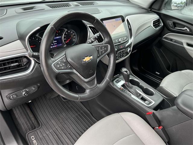 Photo of 2019 Summit White Chevrolet Equinox