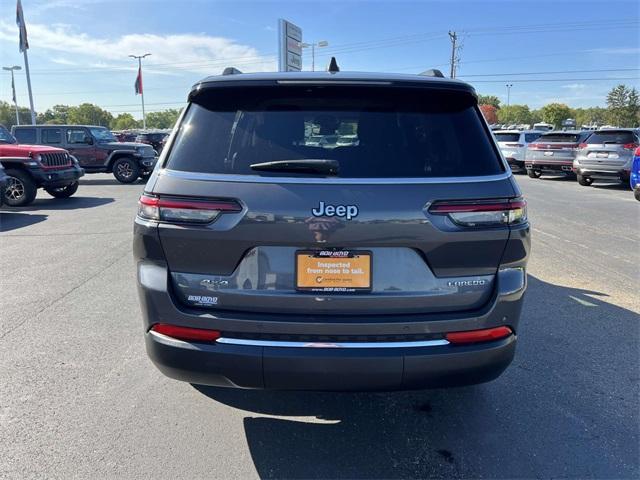 Photo of 2023 Metallic Jeep Grand Cherokee L