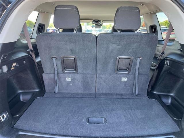 Photo of 2023 Metallic Jeep Grand Cherokee L