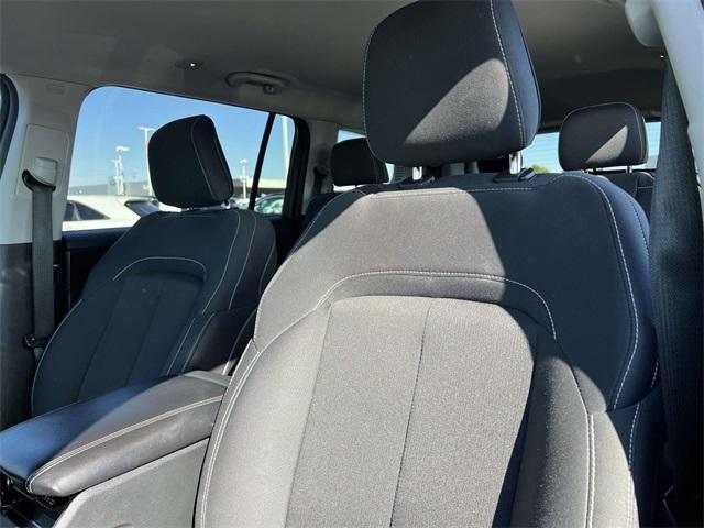 Photo of 2023 Metallic Jeep Grand Cherokee L