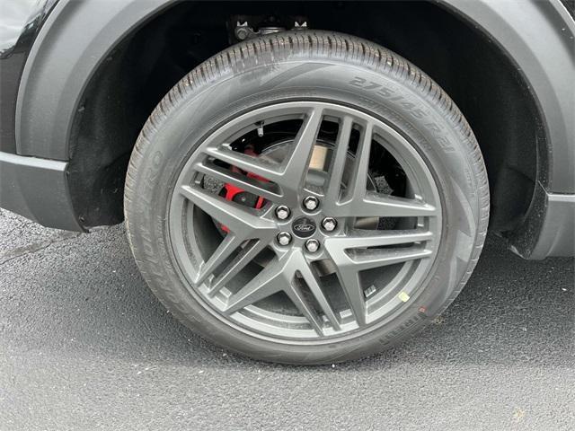 Photo of 2025 Agate Black Metallic Ford Explorer
