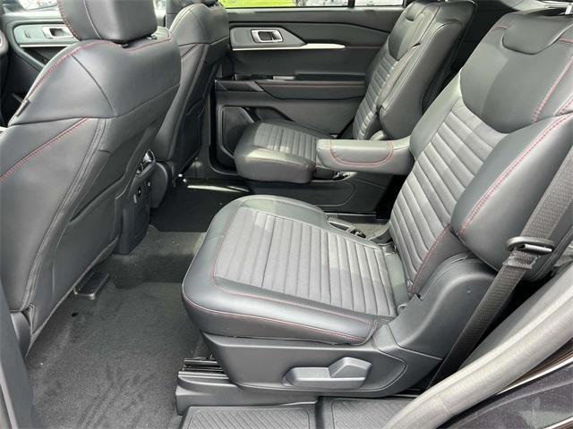 Photo of 2025 Agate Black Metallic Ford Explorer