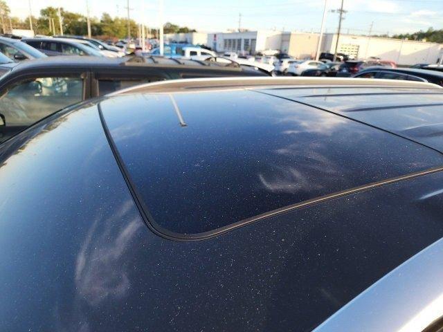 Photo of 2022 Dark Moss Kia Telluride