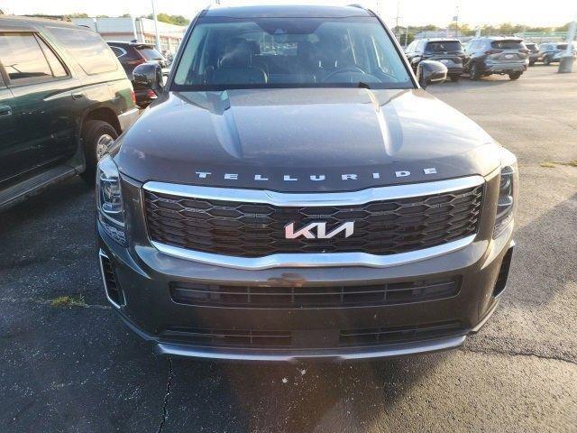 Photo of 2022 Dark Moss Kia Telluride