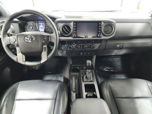 Photo of 2021 Super White Toyota Tacoma