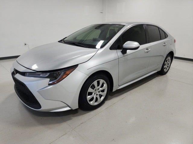 Photo of 2022 Classic Silver Metallic Toyota Corolla