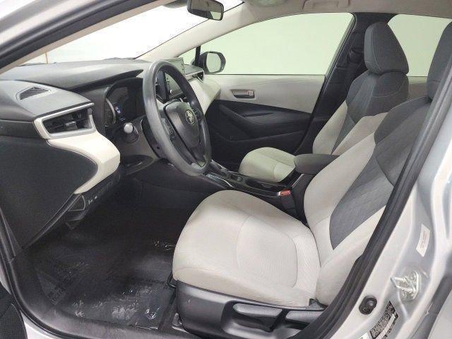 Photo of 2022 Classic Silver Metallic Toyota Corolla