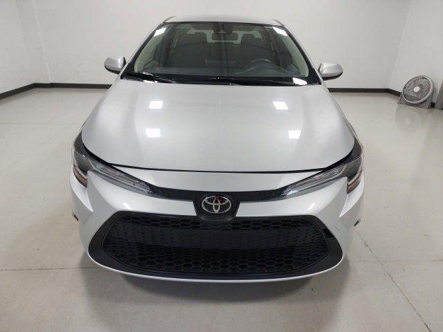 Photo of 2022 Classic Silver Metallic Toyota Corolla