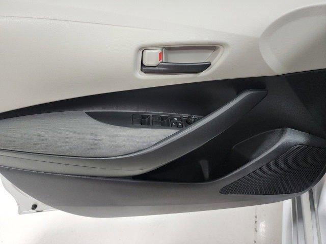 Photo of 2022 Classic Silver Metallic Toyota Corolla