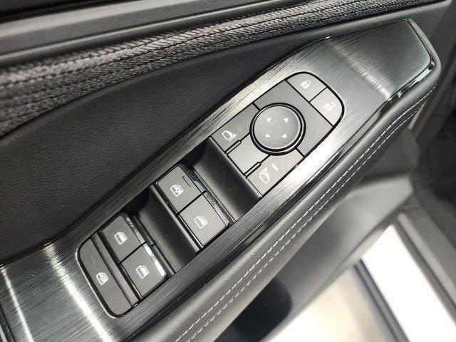 Photo of 2022 Glacier White Nissan Rogue