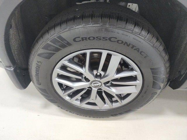 Photo of 2022 Glacier White Nissan Rogue