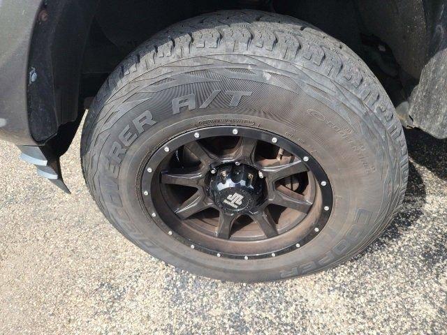 Photo of 2018 Magnetic Gray Metallic Toyota Tacoma